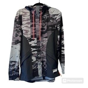 UNDER ARMOUR MENS LIGHTWEIGHT SOFTSHELL BLACK SZ Small  loose fit